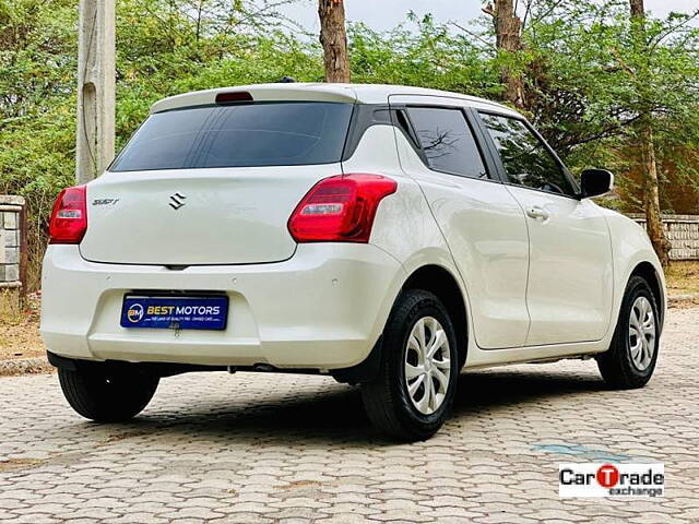 Used Maruti Suzuki Swift [2021-2024] VXi AMT in Ahmedabad