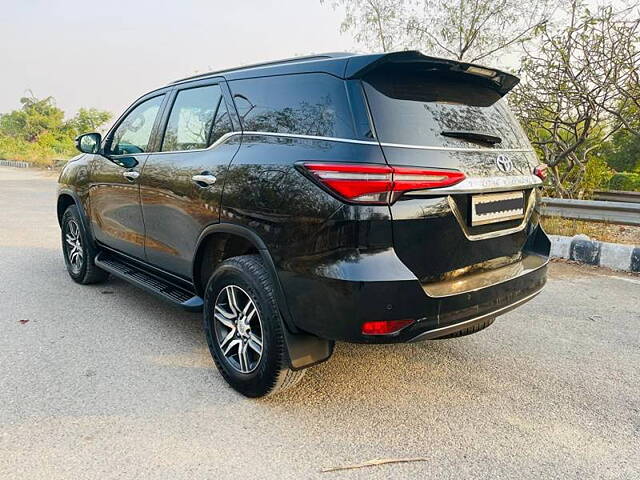 Used Toyota Fortuner 4X2 MT 2.7 Petrol in Delhi