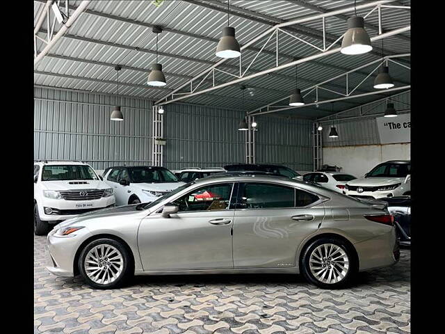 Used Lexus ES 300h [2018-2020] in Hyderabad