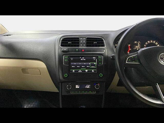 Used Skoda Rapid Style 1.6 MPI AT in Mumbai