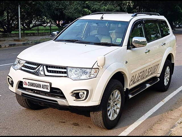 Used Mitsubishi Pajero Sport 2.5 AT in Chandigarh