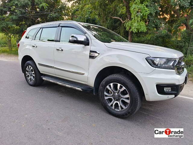 Used Ford Endeavour [2016-2019] Titanium 3.2 4x4 AT in Lucknow