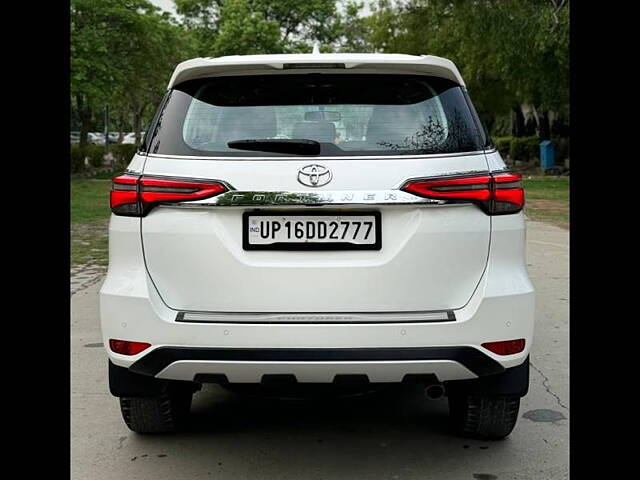 Used Toyota Fortuner 4X2 AT 2.8 Diesel in Delhi