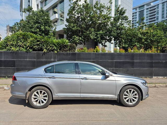 Used Volkswagen Passat Highline in Pune