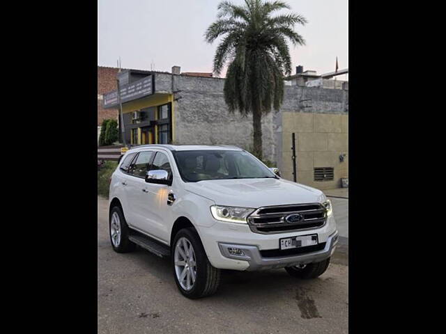 Used Ford Endeavour [2016-2019] Titanium 3.2 4x4 AT in Chandigarh