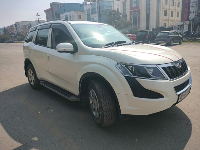 Second Hand Mahindra XUV500 [2015-2018] W4 1.99 in Noida