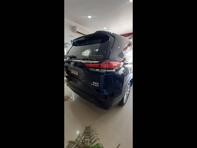 Used Toyota Innova Hycross VX (O) Hybrid 7 STR in Ahmedabad