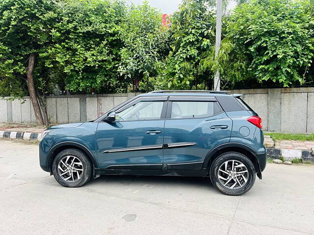 Used Mahindra XUV300 [2019-2024] W8 (O) 1.2 Petrol in Delhi