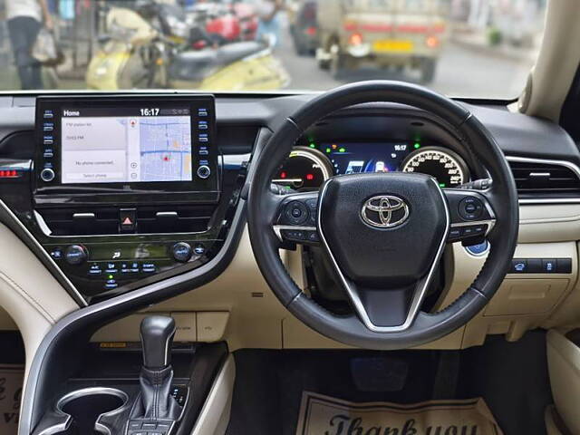 Used Toyota Camry Hybrid in Kolkata