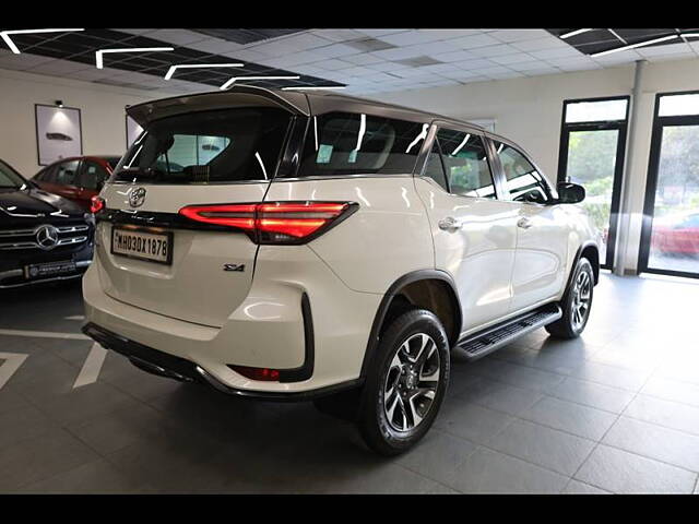 Used Toyota Fortuner Legender 2.8 4X4 AT in Delhi