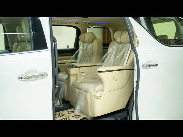 Used Toyota Vellfire VIP – Executive Lounge in Delhi