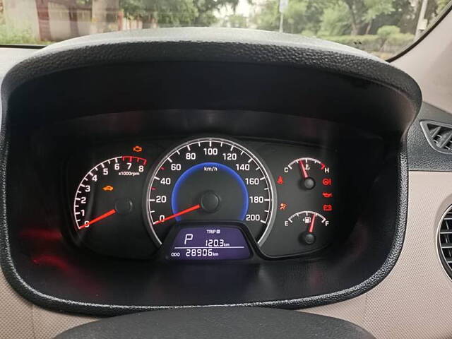 Used Hyundai Grand i10 Sportz (O) AT 1.2 Kappa VTVT [2017-2018] in Ahmedabad