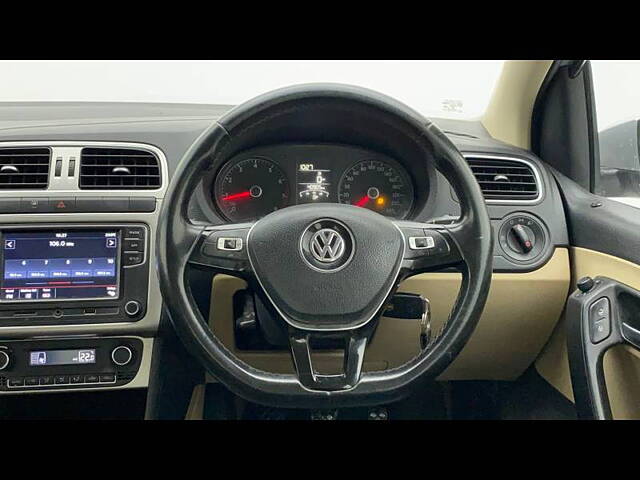 Used Volkswagen Ameo Highline Plus 1.0L (P) 16 Alloy in Delhi