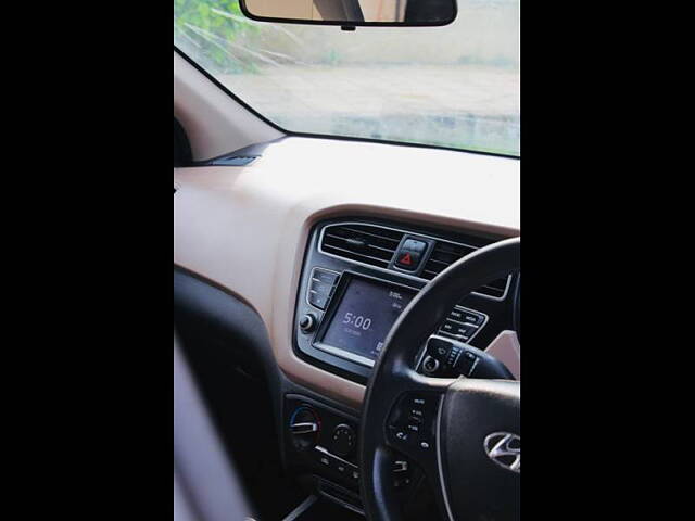 Used Hyundai i20 Active 1.2 SX Dual Tone in Delhi