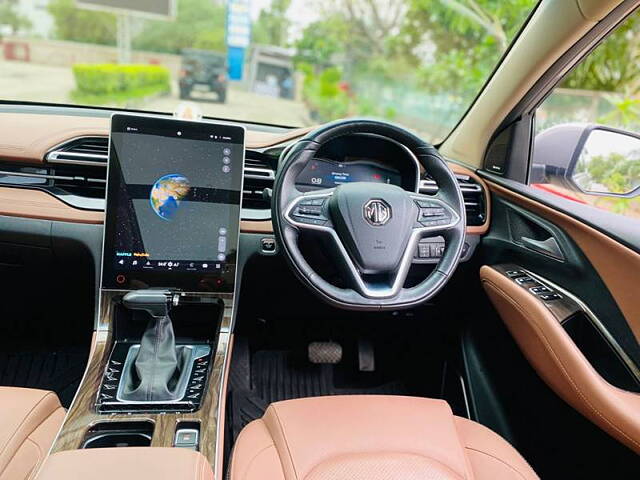 Used MG Hector Plus Savvy Pro 1.5 Turbo Petrol CVT 6 STR Dual Tone in Ahmedabad