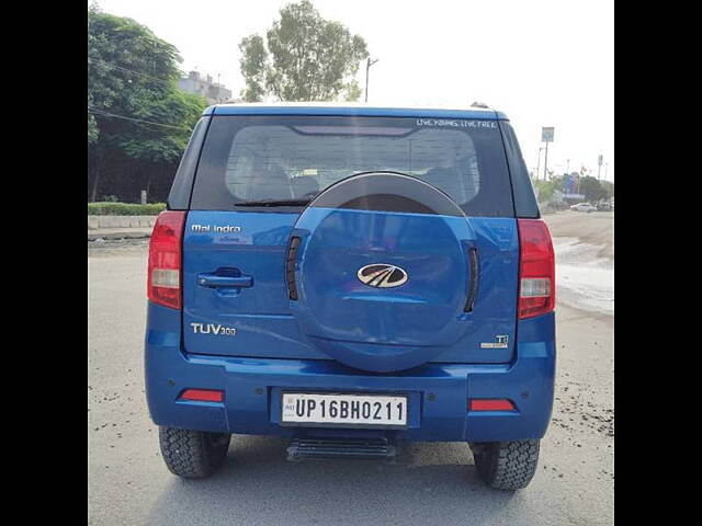 Used Mahindra TUV300 [2015-2019] T8 AMT in Delhi