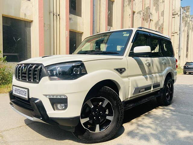 Used Mahindra Scorpio S11 MT 7S in Delhi