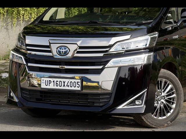 Used Toyota Vellfire VIP – Executive Lounge in Delhi