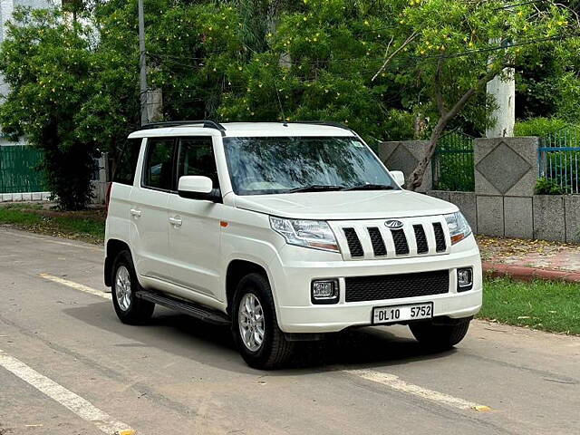 Used 2018 Mahindra TUV300 in Delhi