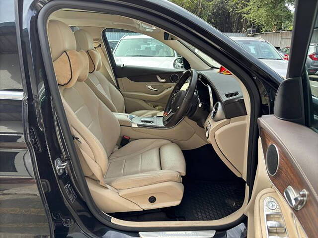 Used Mercedes-Benz GLC [2019-2023] 220d 4MATIC Progressive [2019-2021] in Pune