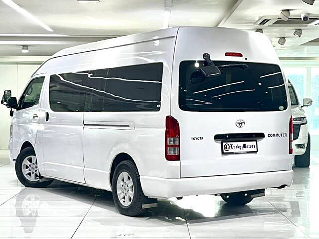 Used Toyota Commuter HiAce 3.0 L in Mumbai