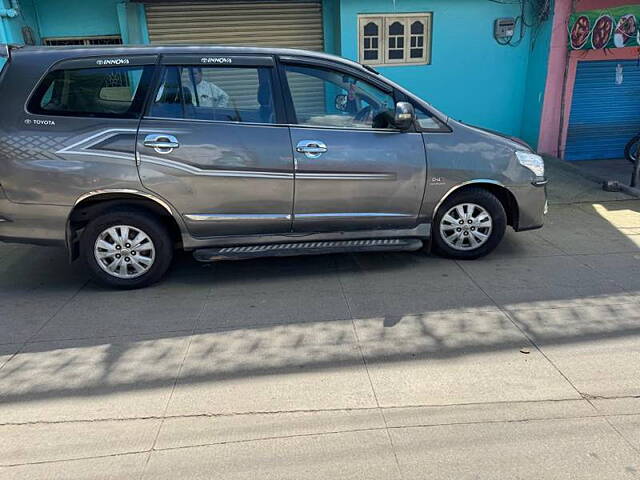 Used Toyota Innova [2009-2012] 2.5 VX 8 STR BS-IV in Hyderabad