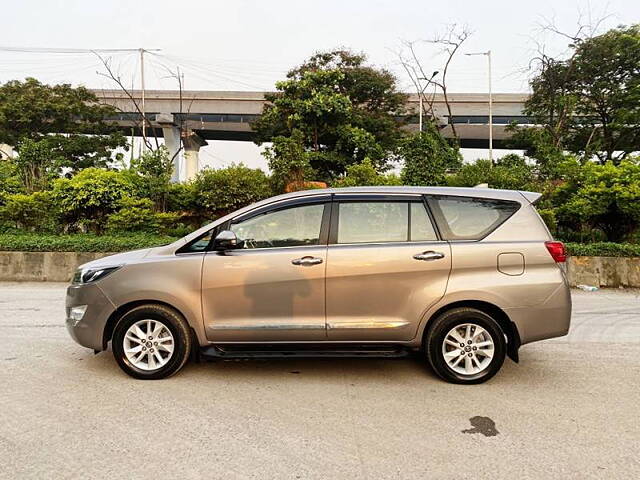 Used Toyota Innova Crysta [2016-2020] 2.4 V Diesel in Mumbai