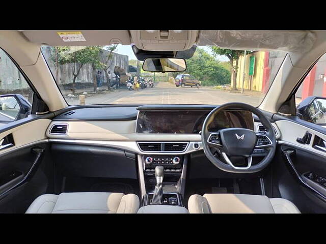 Used Mahindra XUV700 AX 7 Diesel  AT Luxury Pack 7 STR [2021] in Mumbai