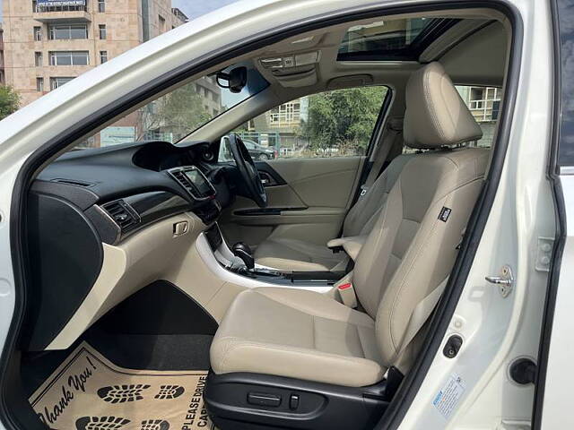 Used Honda Accord Hybrid in Delhi