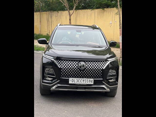 Used 2023 MG Hector Plus in Delhi