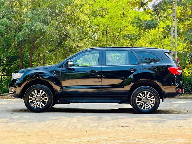 Used Ford Endeavour [2016-2019] Titanium 3.2 4x4 AT in Ahmedabad