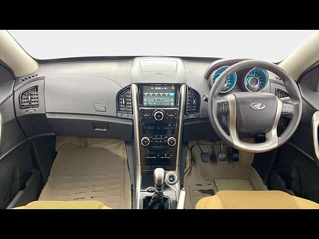 Used Mahindra XUV500 W7 [2018-2020] in Ahmedabad