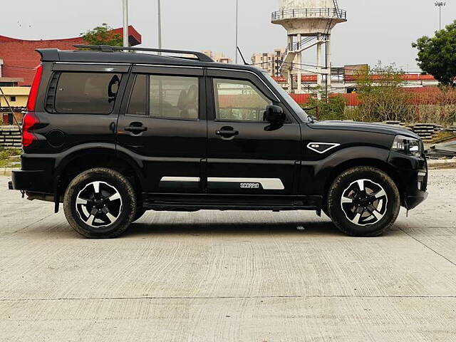 Used Mahindra Scorpio S11 MT 7S in Lucknow