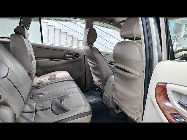 Used Toyota Innova [2013-2014] 2.5 EV PS 8 STR BS-III in Pune