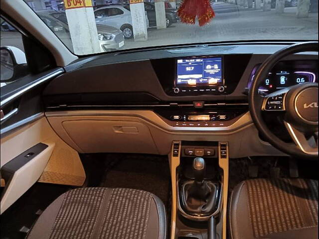 Used Kia Carens [2022-2023] Prestige Plus 1.4 Petrol MT 7 STR in Faridabad