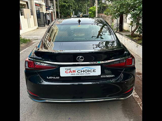 Used Lexus ES 300h Luxury in Hyderabad