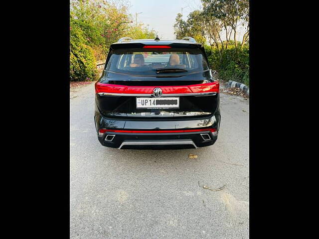 Used MG Hector Plus Savvy Pro 1.5 Turbo Petrol CVT 6 STR Dual Tone in Delhi