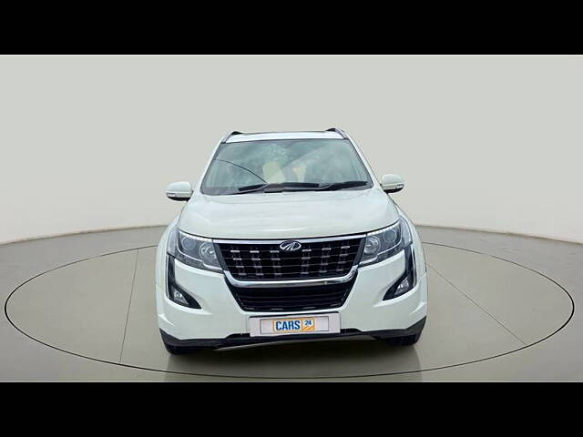 Used Mahindra XUV500 W11 AT in Surat