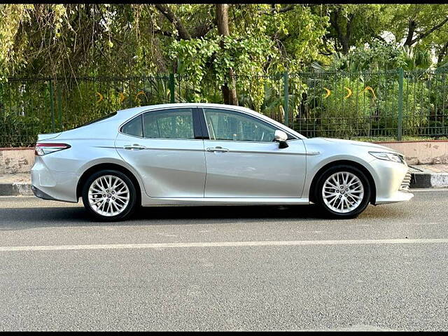 Used Toyota Camry Hybrid in Delhi