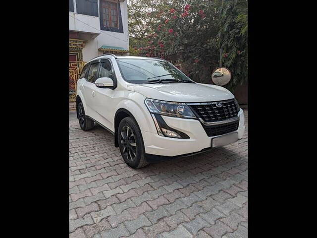 Used Mahindra XUV500 W11 in Delhi