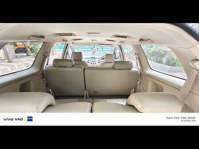 Used Toyota Innova [2009-2012] 2.5 GX 8 STR BS-IV in Bangalore