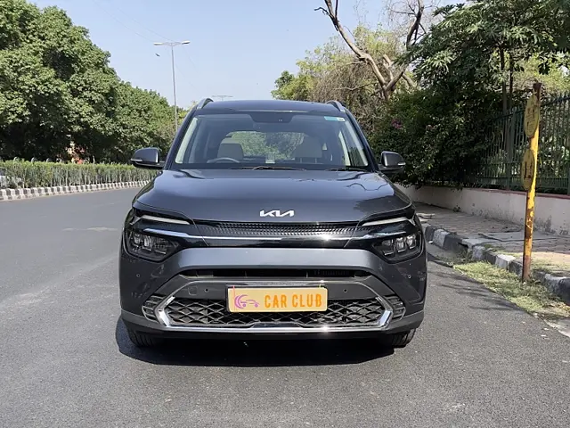 Used 2022 Kia Carens in Delhi