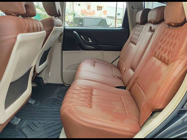 Used Mahindra XUV500 W9 [2018-2020] in Vadodara