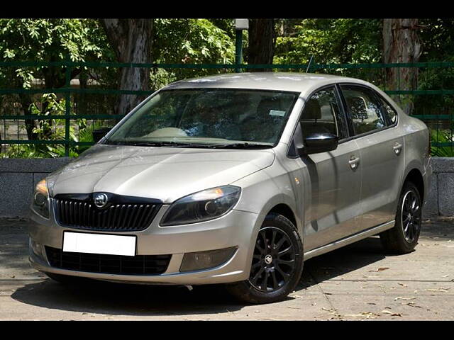 Used Skoda Rapid [2015-2016] 1.6 MPI Style Plus Black Package in Delhi