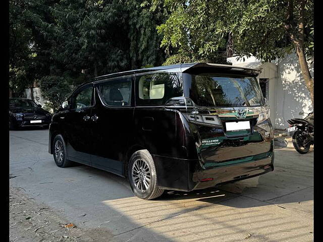 Used Toyota Vellfire VIP – Executive Lounge in Gurgaon