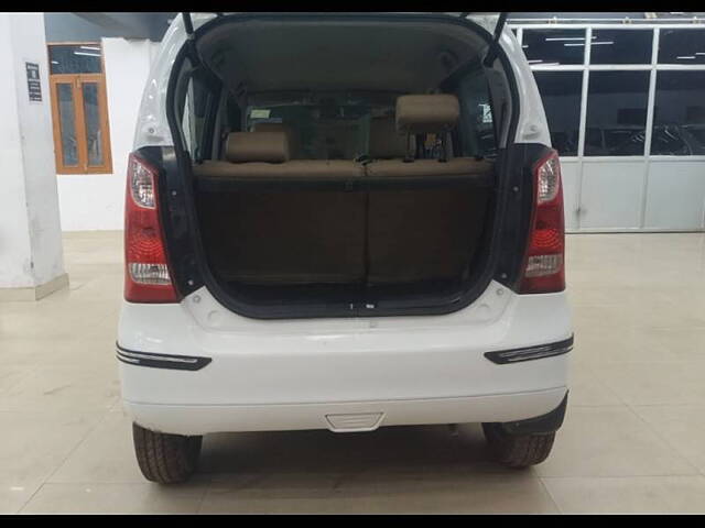 Used Maruti Suzuki Wagon R 1.0 [2014-2019] VXI AMT in Kanpur