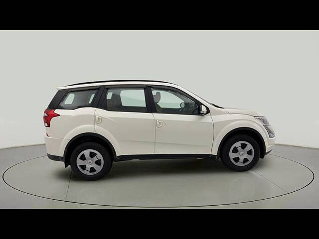 Used Mahindra XUV500 W7 [2018-2020] in Ahmedabad