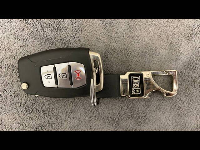 Used Mahindra XUV300 [2019-2024] W8 (O) 1.2 Petrol in Delhi