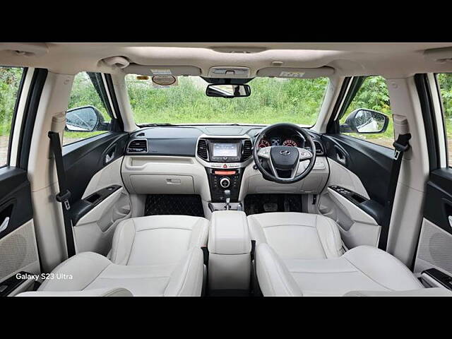 Used Mahindra XUV300 [2019-2024] W8 (O) 1.5 Diesel AMT in Delhi