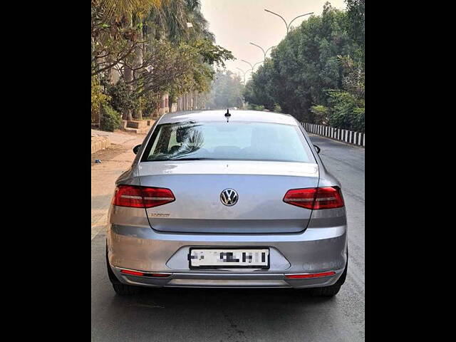 Used Volkswagen Passat Highline in Surat